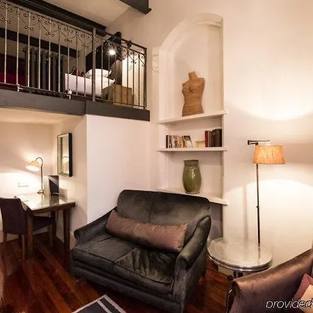 Great John Street 4*