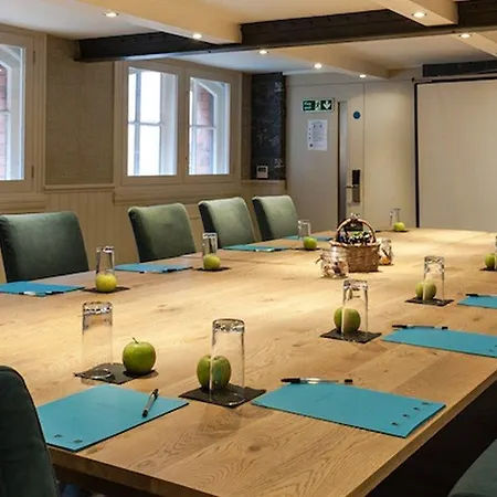 Hotel Great John Street 4*