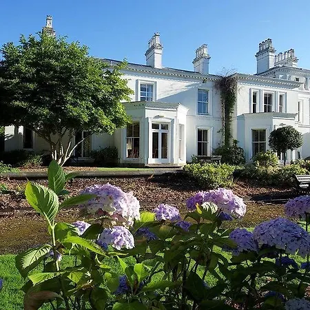Chancellors Hotel 3*