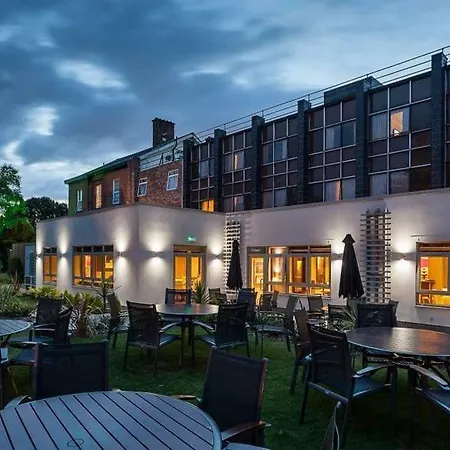 Western Pinewood Manchester Airport-wilmslow Apart-hotel Wilmslow