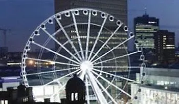 Manchester Отель Солфорд