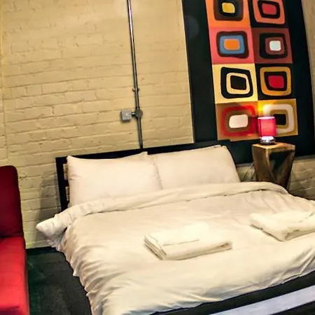 Victoria Warehouse Hotel