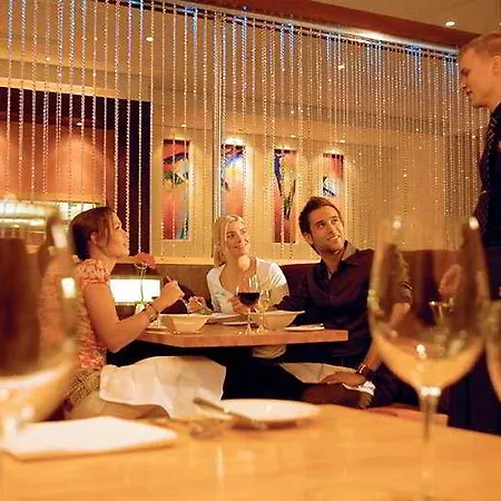 Hotel Golden Tulip Manchester 4*