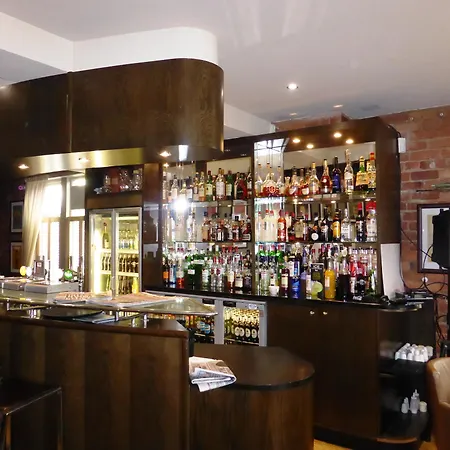 The Old Station House 3* Swinton (Greater Manchester)