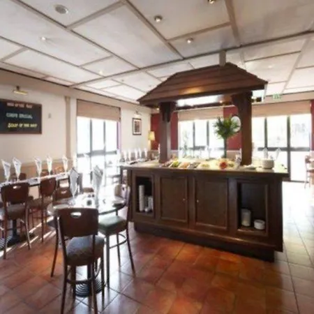 Hotel Campanile 2*