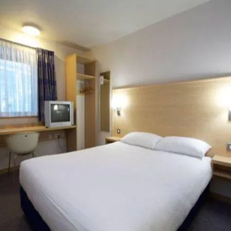 מלון Travelodge