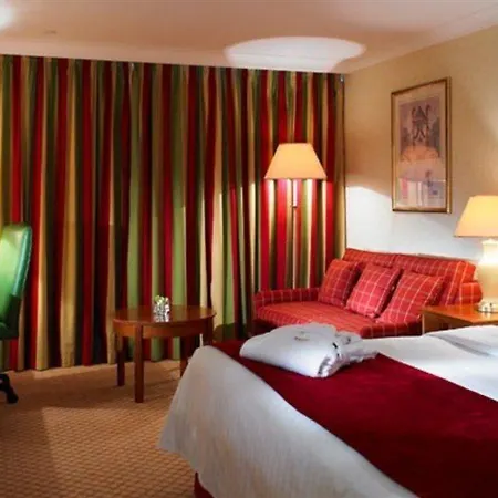 Hotel Delta By Marriott Manchester Airport 4*
