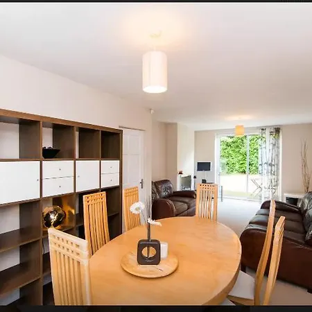 Ambrose Drive * Manchester