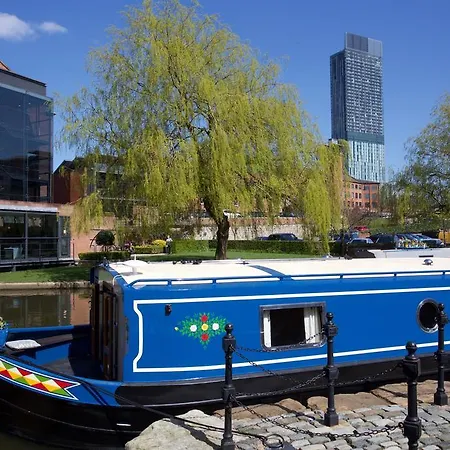 Botel Castlerose Boat