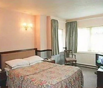 Monton House 2*