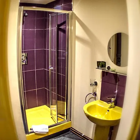 Otel Victoria Warehouse 3*