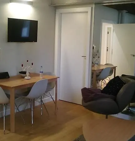 Homestay Homestay In Ducie Street *