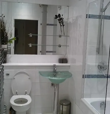 Homestay In Ducie Street
