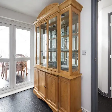 My-places Abbotsfield Court Townhouse マンチェスター