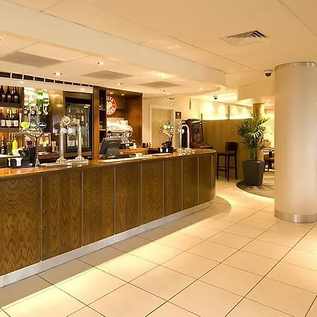 호텔 Premier Airport Runger Lane South 3*