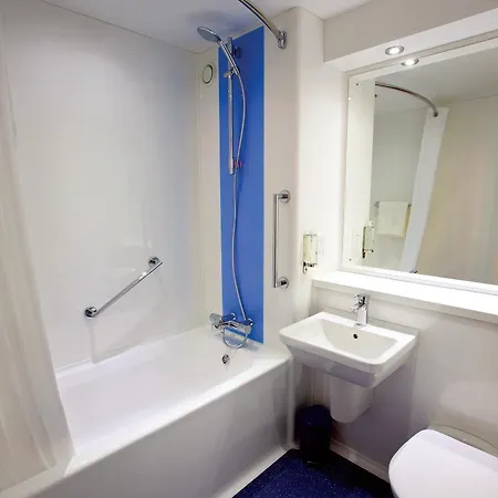 Travelodge מלון 3*