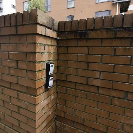 Diamond - Barton Place Apartment *