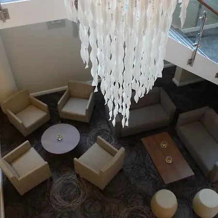 Hotel Express Centre By Ihg 3*