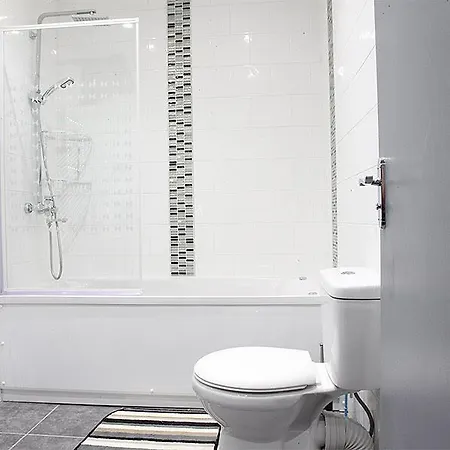 Shush Apartment *