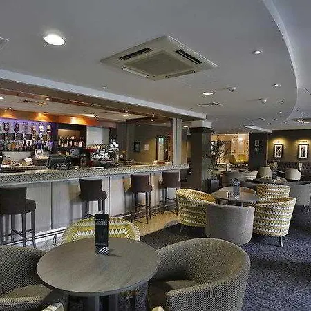 Western Manchester Cresta Court Hotel