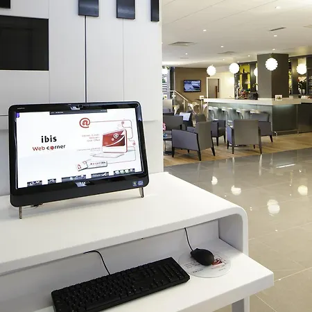 Ibis Centre Princess Street Hotel 3*