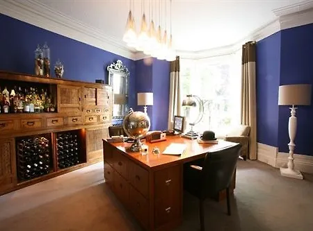 Eleven Didsbury Park Otel