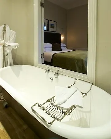 Eleven Didsbury Park Hotel 4*