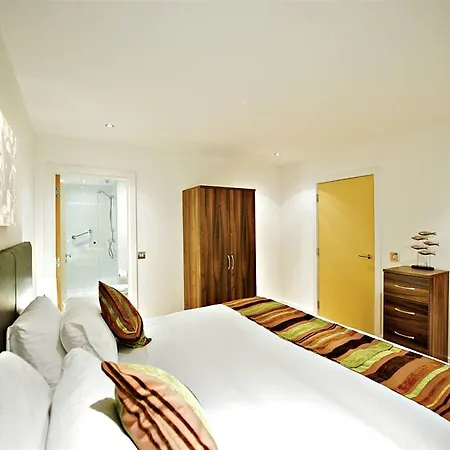 מלון By Marriott Piccadilly