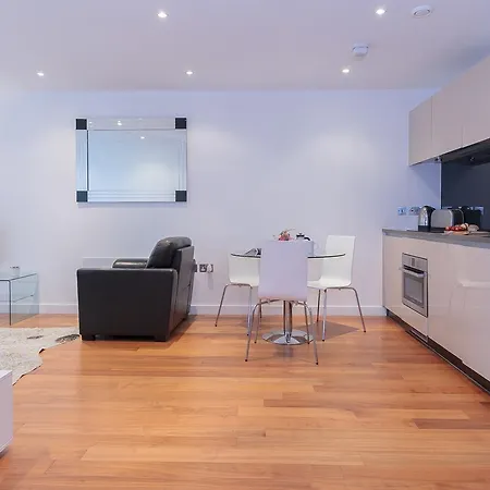 Canal Side 1 Bed *