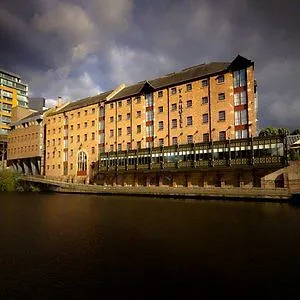 Marriott Victoria & Manchester