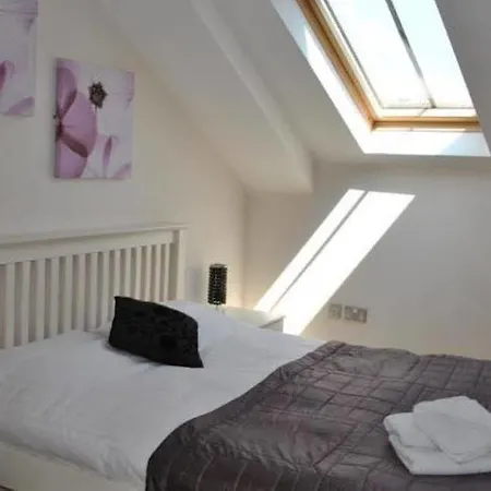 Dreamhouse Centre مانشستر