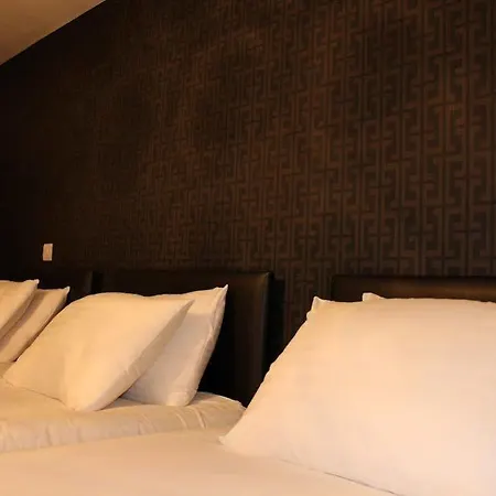 Atana 4* Mánchester