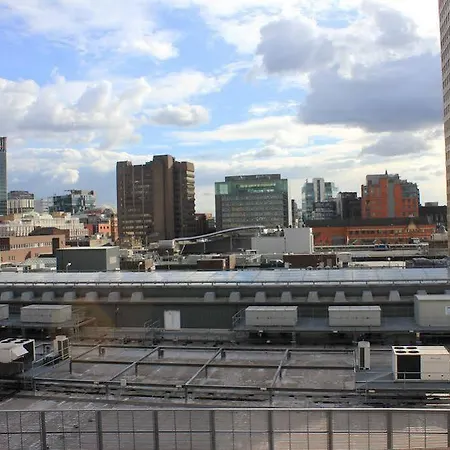 Atana מלון דירות 4*