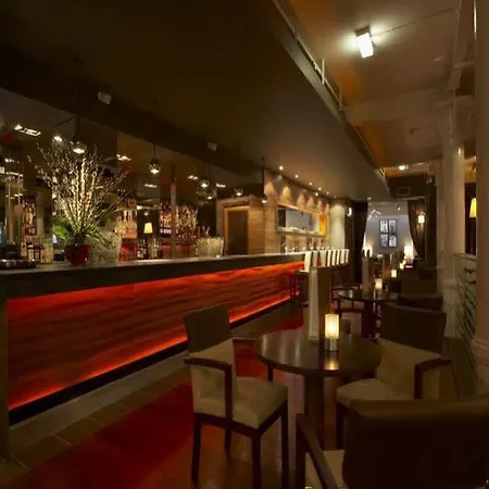 Отель Abode 4*