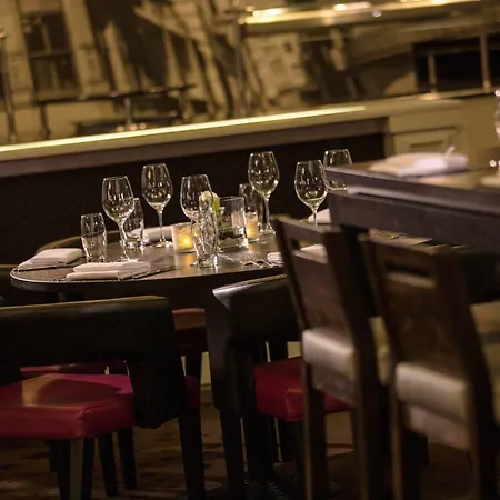 Ξενοδοχείο Treehouse 4*