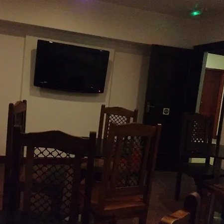Ashton House * Манчестер