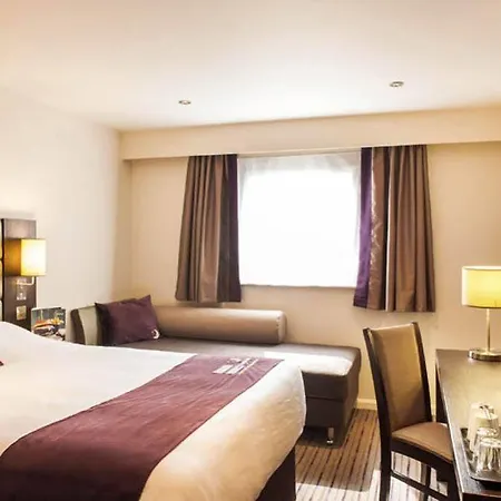 Premier Manchester Trafford Centre North فندق 3*