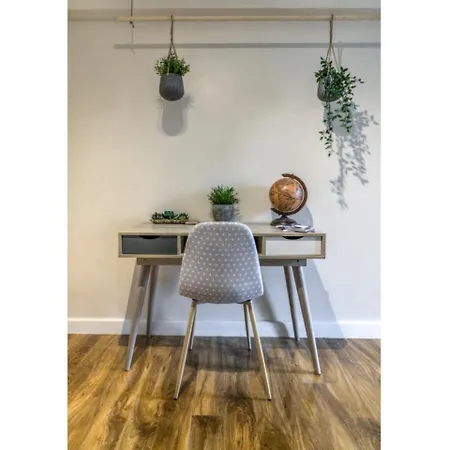 Stylish And Charming City Centre Apt For 6 *