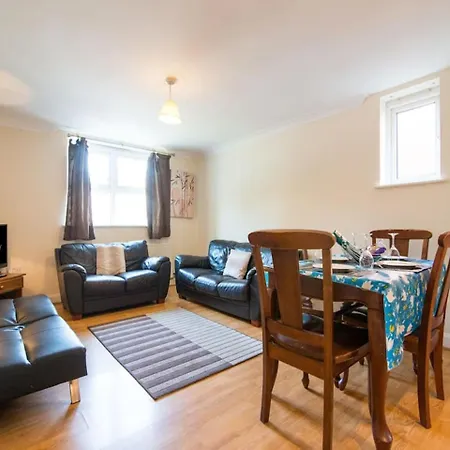 Appartement Long Reduced Rates 3p *