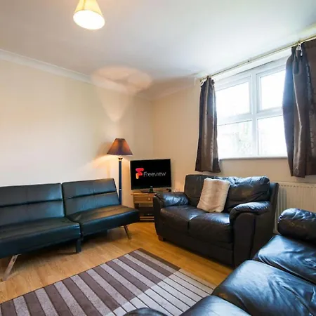 Appartement Long Reduced Rates 3p