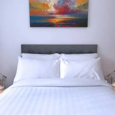 Modern 2 Bedroom In City Centre With Balcony Apartmán *