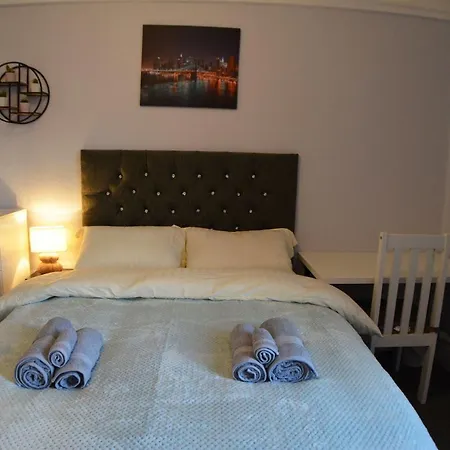 Gorton Mount Hotel 2*