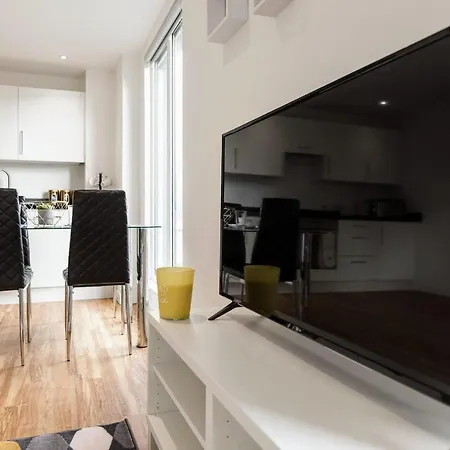 Lovely Apartments, Well Located By Vere Stays Апартаменты
