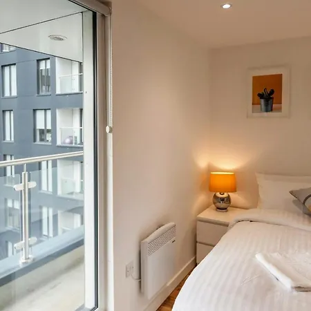 Апартаменты Lovely Apartments, Well Located By Vere Stays *