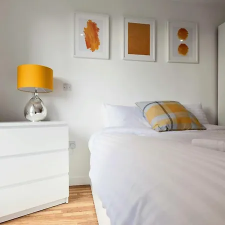 Апартаменты Lovely Apartments, Well Located By Vere Stays
