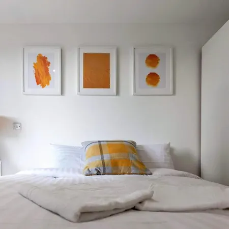 Lovely Apartments, Well Located By Vere Stays *