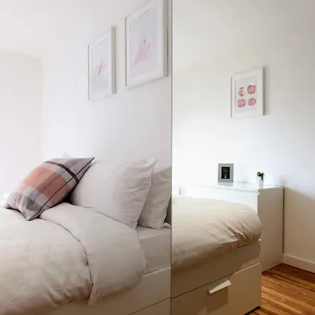 Lovely Apartments, Well Located By Vere Stays *