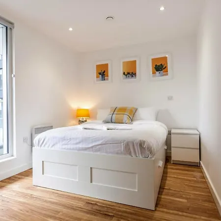 Апартаменты Lovely Apartments, Well Located By Vere Stays