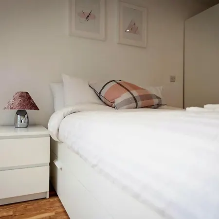 Апартаменты Lovely Apartments, Well Located By Vere Stays
