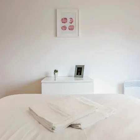 Апартаменты Lovely Apartments, Well Located By Vere Stays